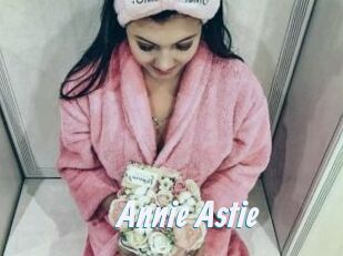 Annie_Astie