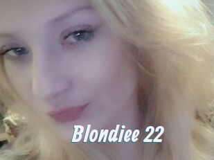 Blondiee_22