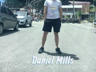 Daniel_Mills