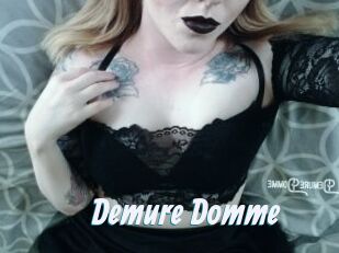 Demure_Domme