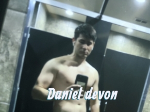 Daniel_devon