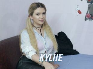 KYLIIE_