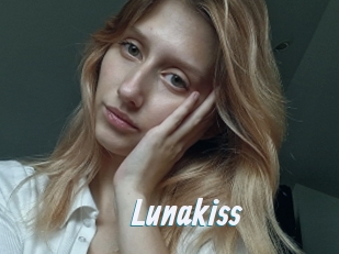 Lunakiss