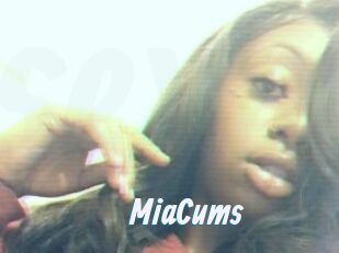 MiaCums